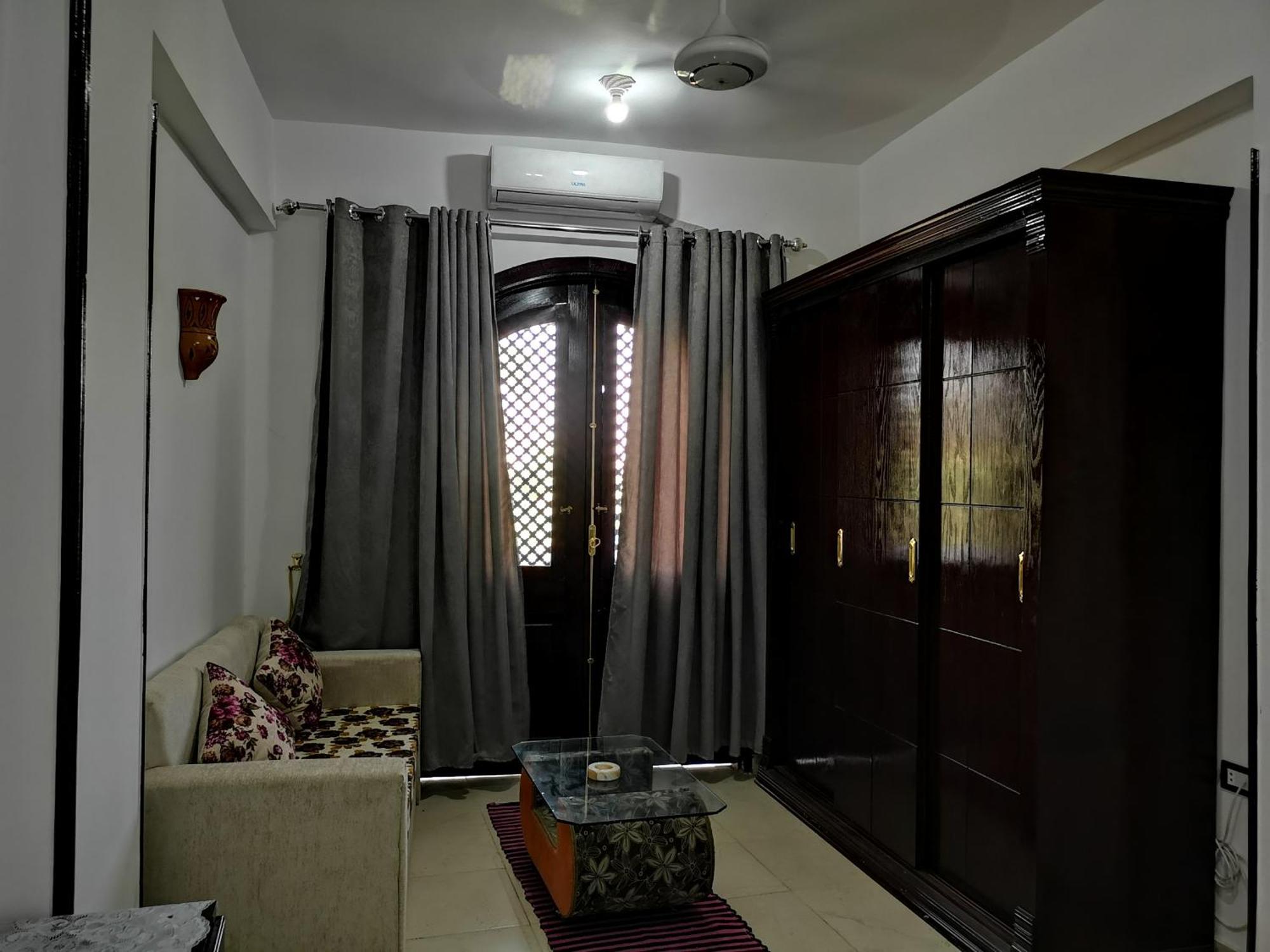 Luxor Hotel Bella Vista Apartments And Hotel Екстериор снимка